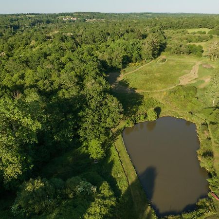 La Ferme Du Pont De Maumy, Cabane Au Bord De L'Etang Et Bain Nordique Busserolles 外观 照片