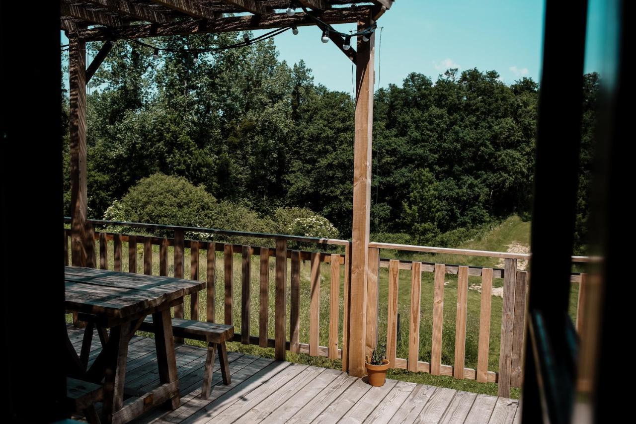 La Ferme Du Pont De Maumy, Cabane Au Bord De L'Etang Et Bain Nordique Busserolles 外观 照片