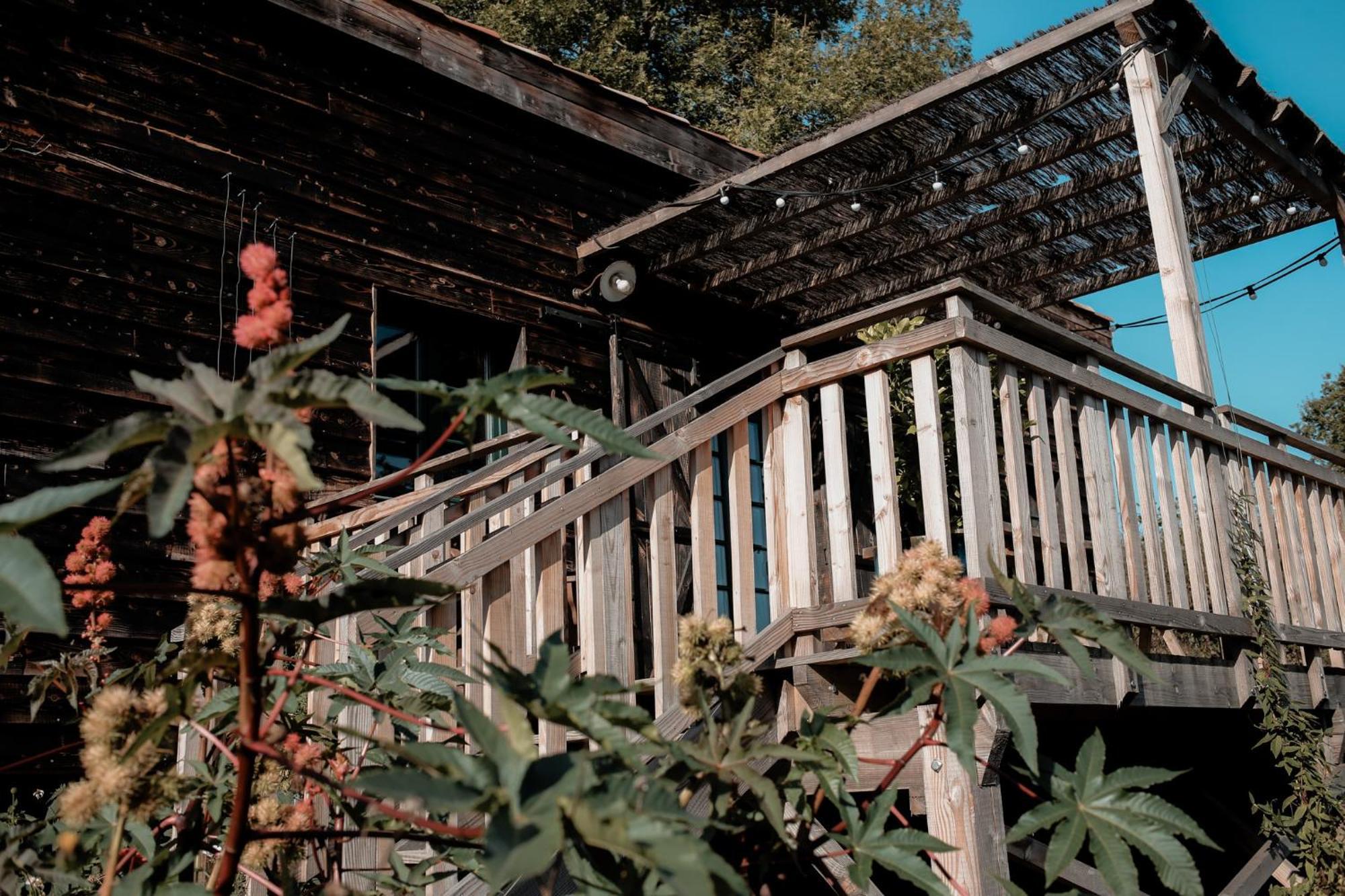 La Ferme Du Pont De Maumy, Cabane Au Bord De L'Etang Et Bain Nordique Busserolles 外观 照片